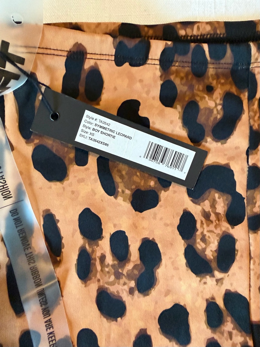 TA3 Mega Sculpting Boy Shortie Swim Bottom Symmetric Leopard XS NWT - Picture 4 of 9